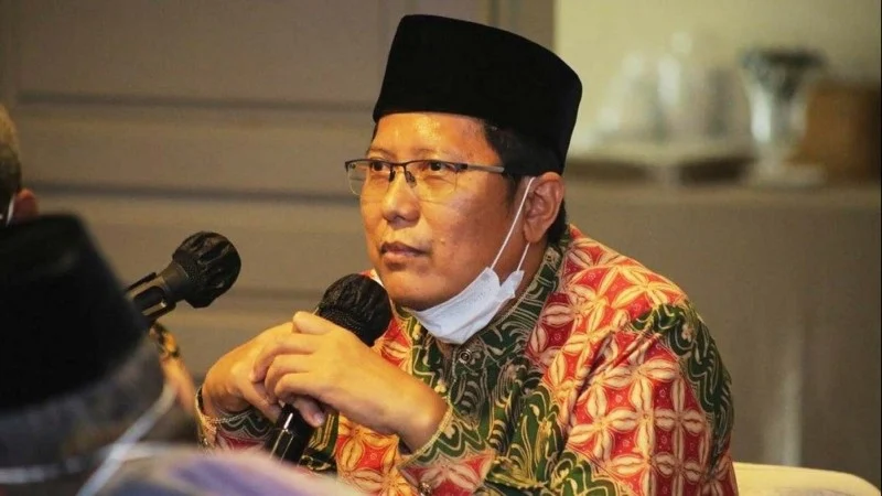 Read more about the article MUI Haramkan Vasektomi Jadi Syarat Bansos: Respons Keras terhadap Usulan Gubernur Jabar Dedi Mulyadi