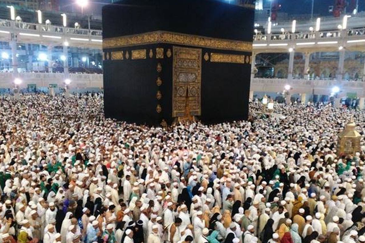 Read more about the article Tragedi “Haji Singapura”: Ketika Ribuan Jemaah Indonesia Ditipu Agen Travel Abal-Abal