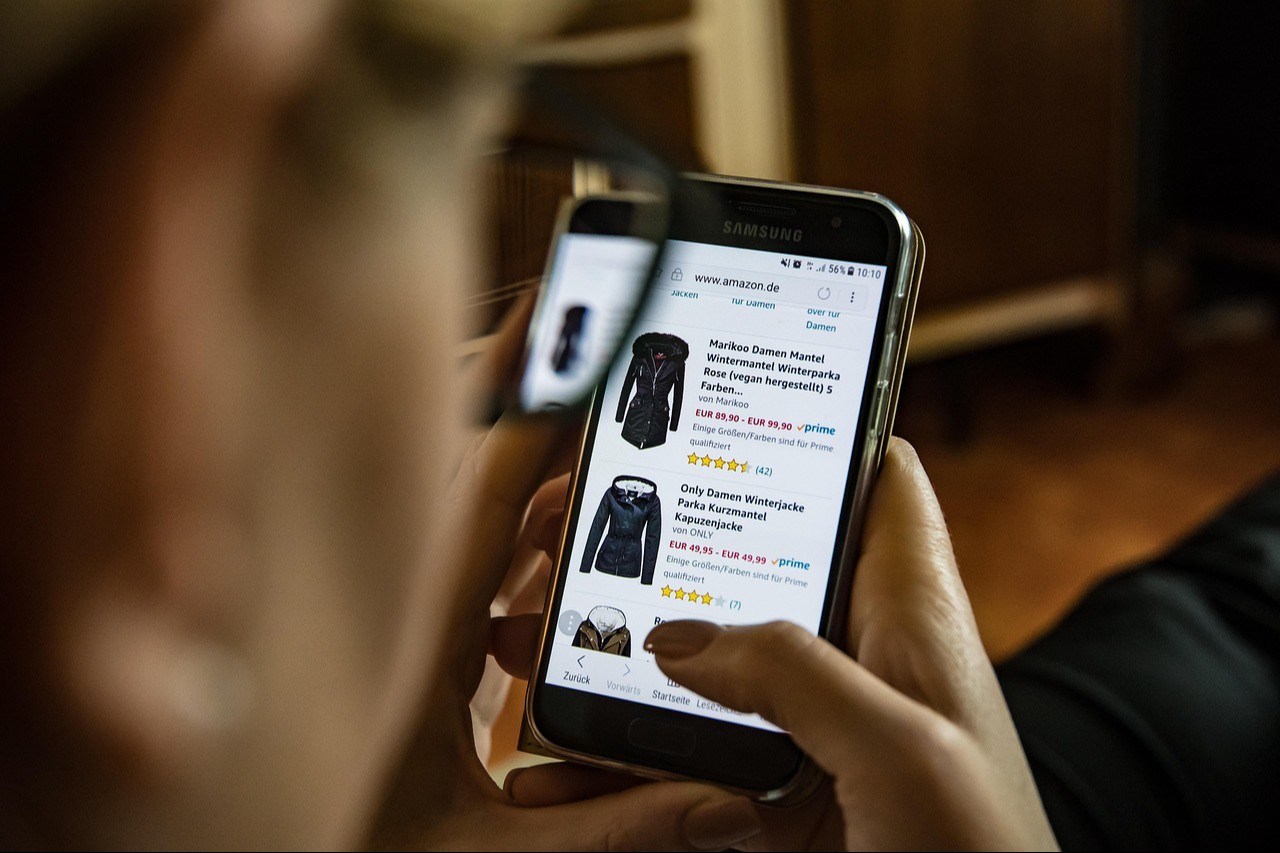 Read more about the article Pedagang di E-Commerce Akan Kena Pajak 0,5 Persen: Berlaku Mulai Bulan Depan