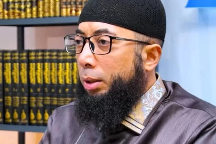 Read more about the article Ustaz Khalid Basalamah Klarifikasi Isu Pemeriksaan oleh KPK: “Saya Hanya Saksi, Bukan Tersangka”