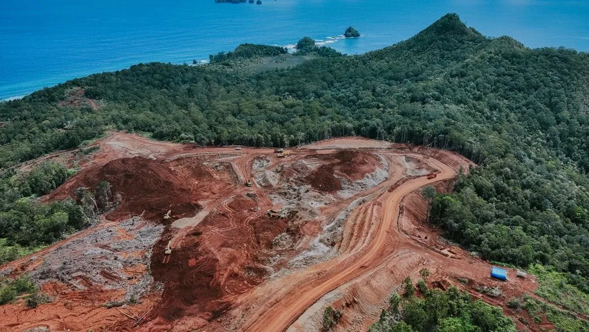 Read more about the article Prabowo Cabut Izin Tambang 4 Perusahaan di Raja Ampat: Langkah Tegas Lindungi Kawasan Konservasi