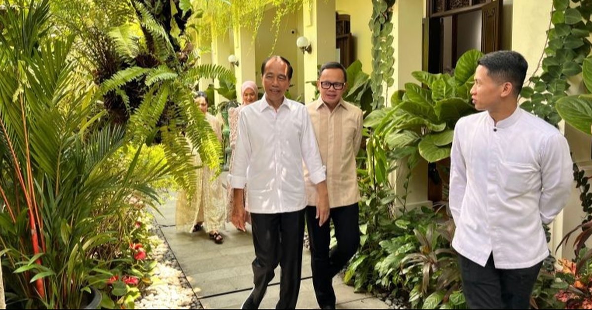 Read more about the article Sidang Dugaan Ijazah Palsu Jokowi Digelar Hari Ini di PN Solo, Tim TIPU UGM Siapkan Gugatan 36 Lembar