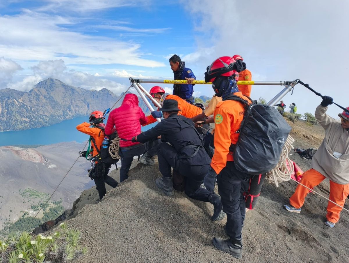 Read more about the article Evakuasi Dramatis Pendaki Asal Brasil di Gunung Rinjani: Tewas Terjatuh dari Lereng Terjal