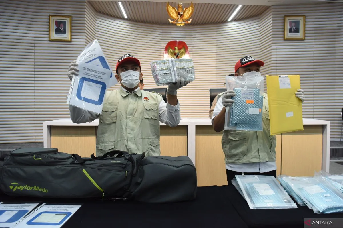 Read more about the article KPK Tetapkan Lima Tersangka Kasus Pengadaan EDC Rp 2,1 T