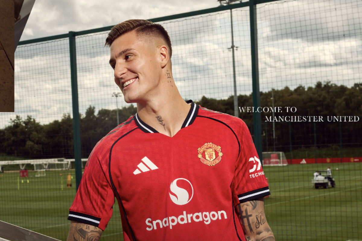 Read more about the article Benjamin Sesko Resmi Gabung Manchester United