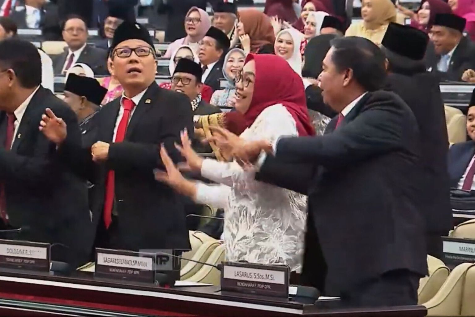 Read more about the article Pernyataan Ketua DPR Tentang Kenaikan Gaji Anggota DPR