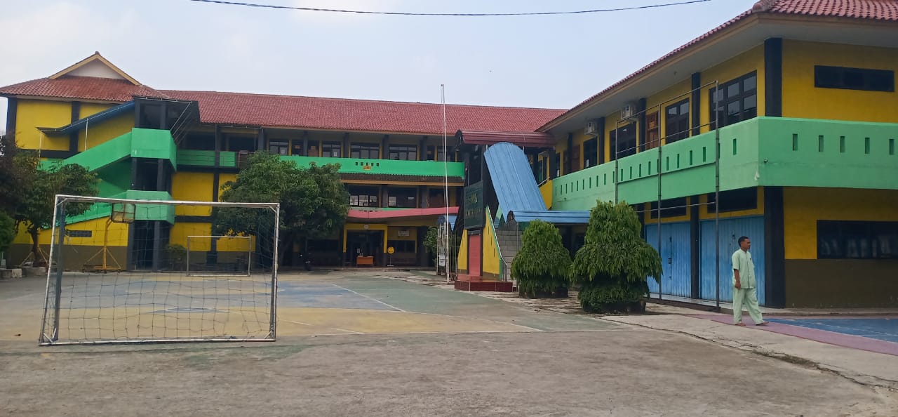 Read more about the article SMK Al Muhadjirin 2 memberikan ijazah tanpa dibarengin dengan SKHUN