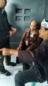 Seorang Kakek Berusia 80 Tahun Ditangkap Polisi Karena Diduga Mencabuli Kakek Berusia 70 Tahun