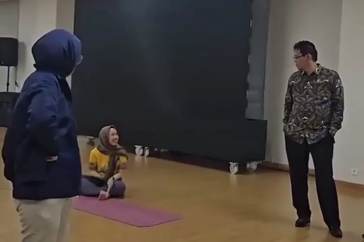 Menteri Keuangan Purbaya Sidak ke Kantor Direktorat Pajak, Pegawai Malah Lagi Olahraga Poundfit di Jam Kerja