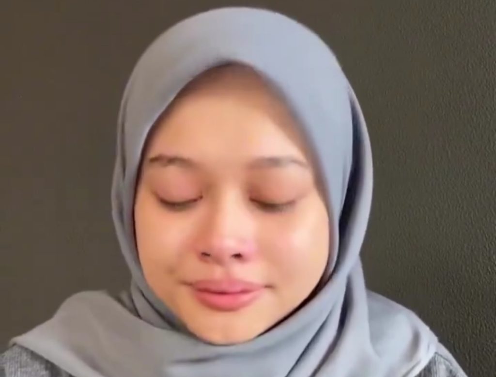 viral admin medsos surabaya menangis saat live