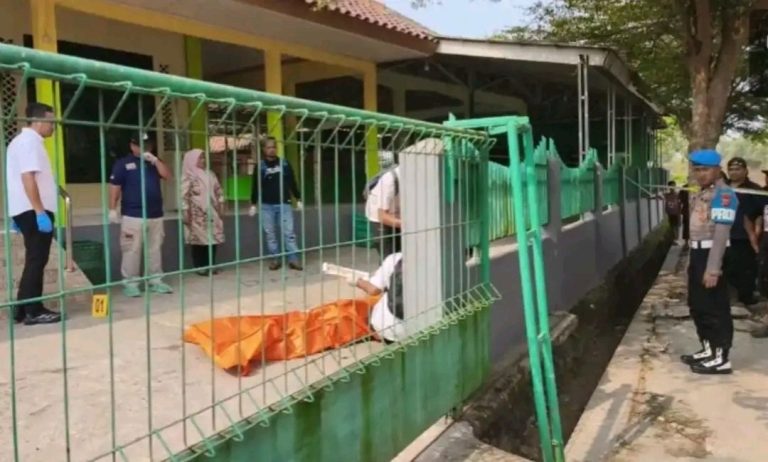 Pembacokan Marbot Masjid di Purwakarta (2)
